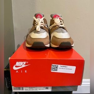 Nike Air Huarache LE Desert Oak DD1381-200 sz 10.5 brand new with box